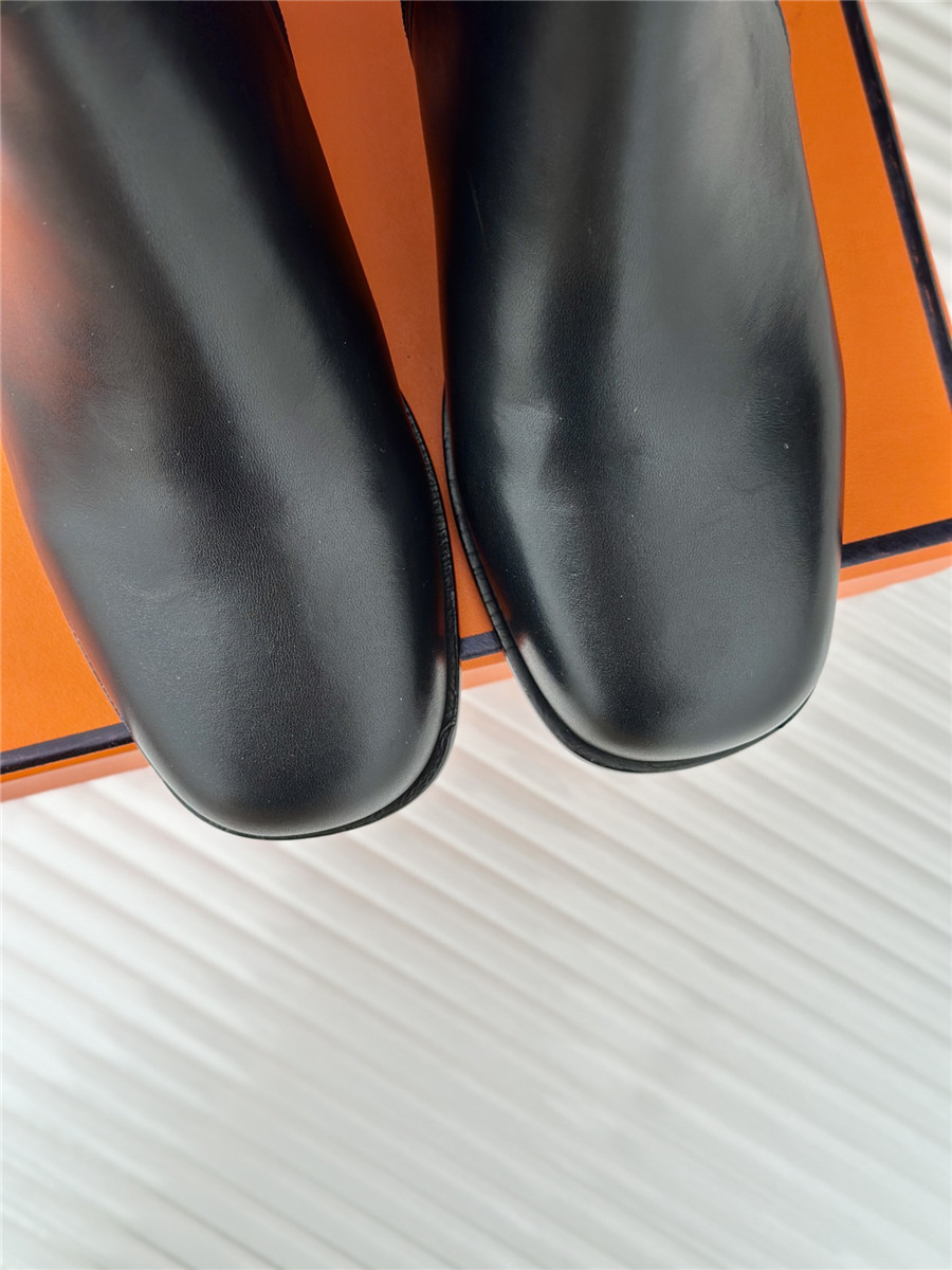 H**me5 chunky heel ankle boots