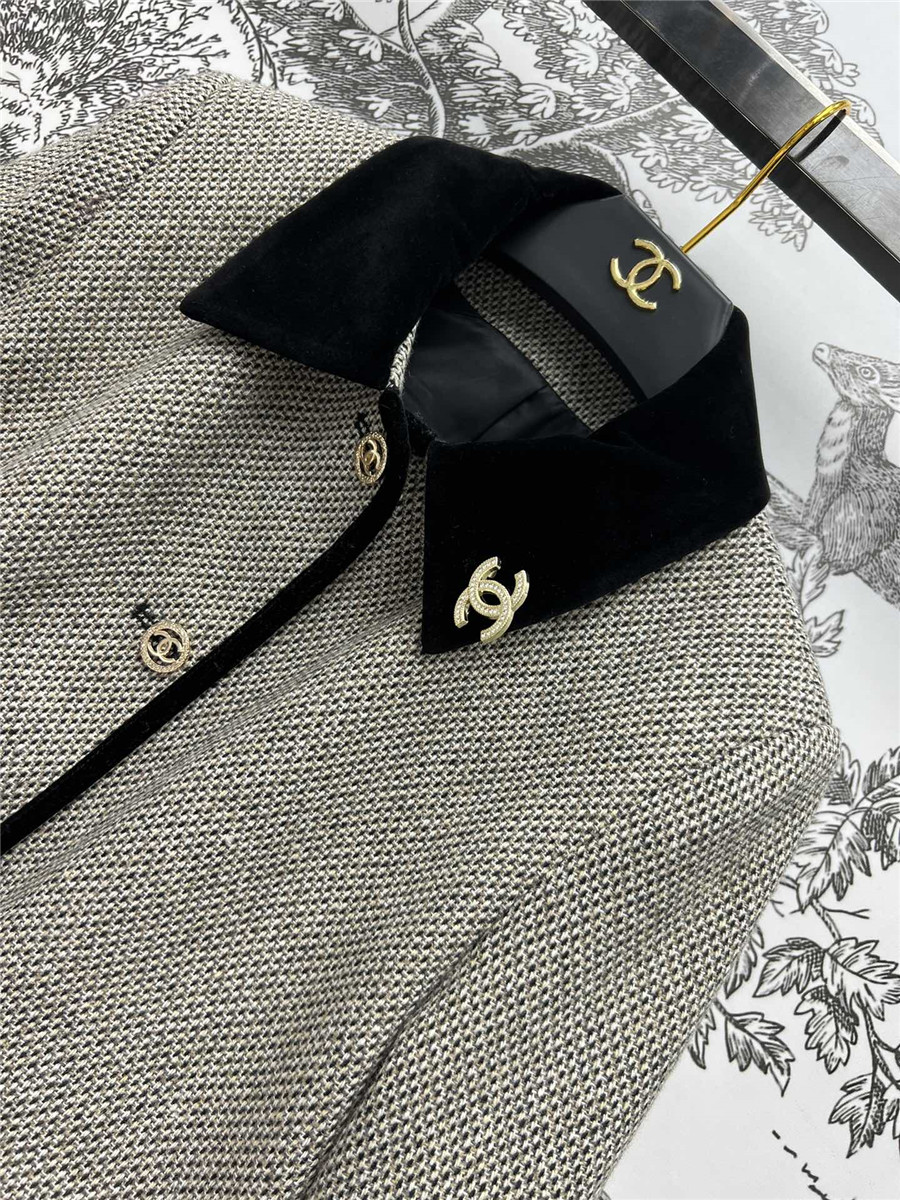 Ch**el tweed woven velvet jacket