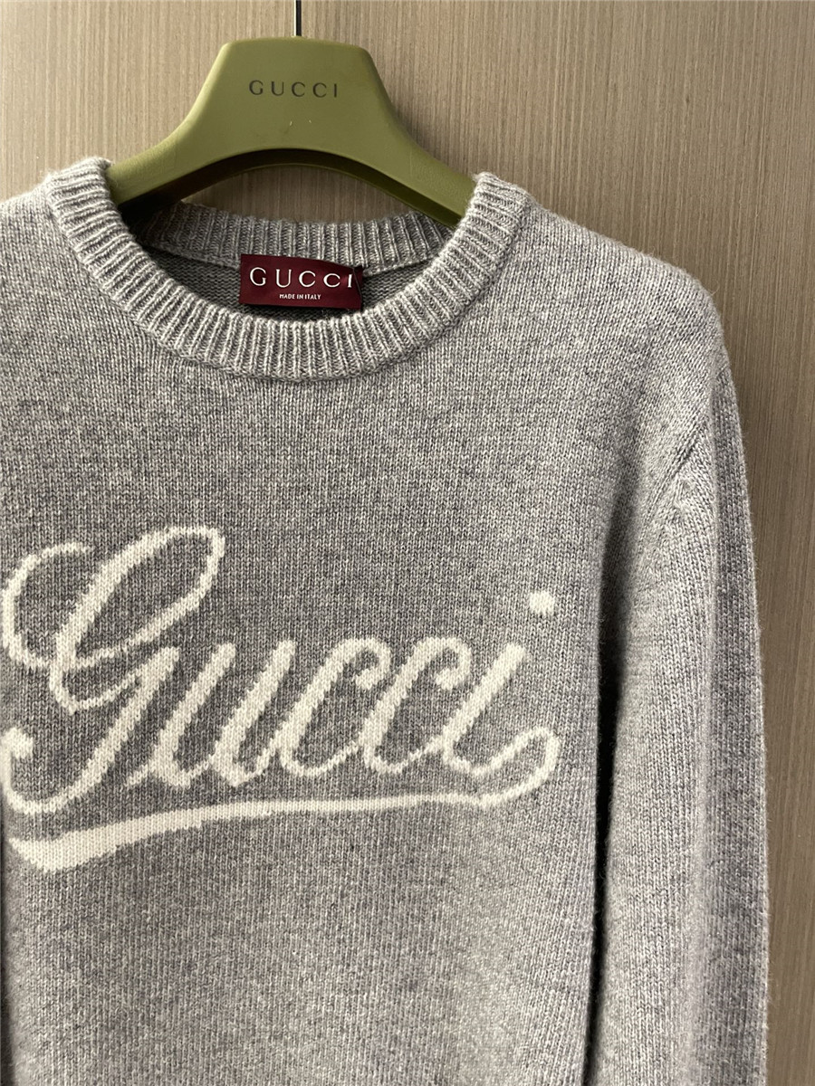 Gvc*1 intarsia wool sweater in grey