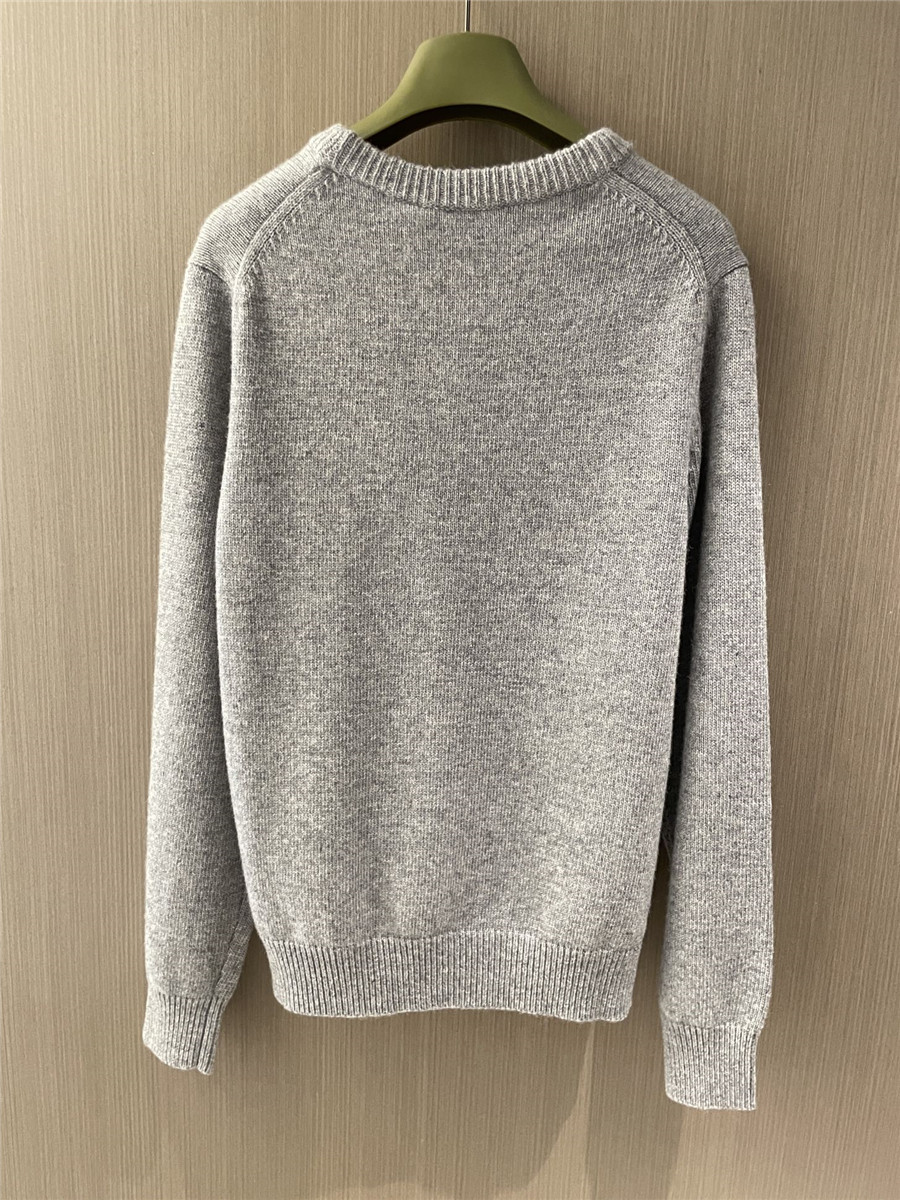 Gvc*1 intarsia wool sweater in grey
