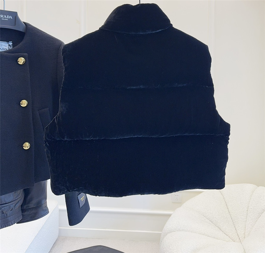 Pra*a velvet down vest