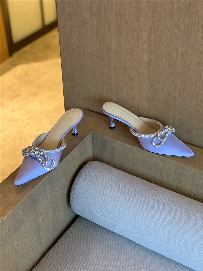 &  Rhinestone bow half drag high heels