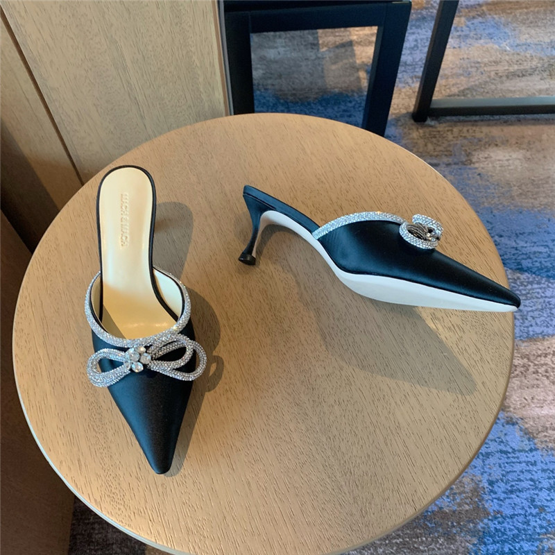 & Rhinestone bow half drag high heels