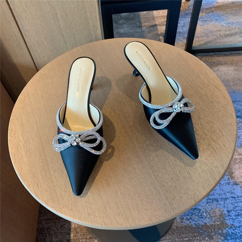 & Rhinestone bow half drag high heels