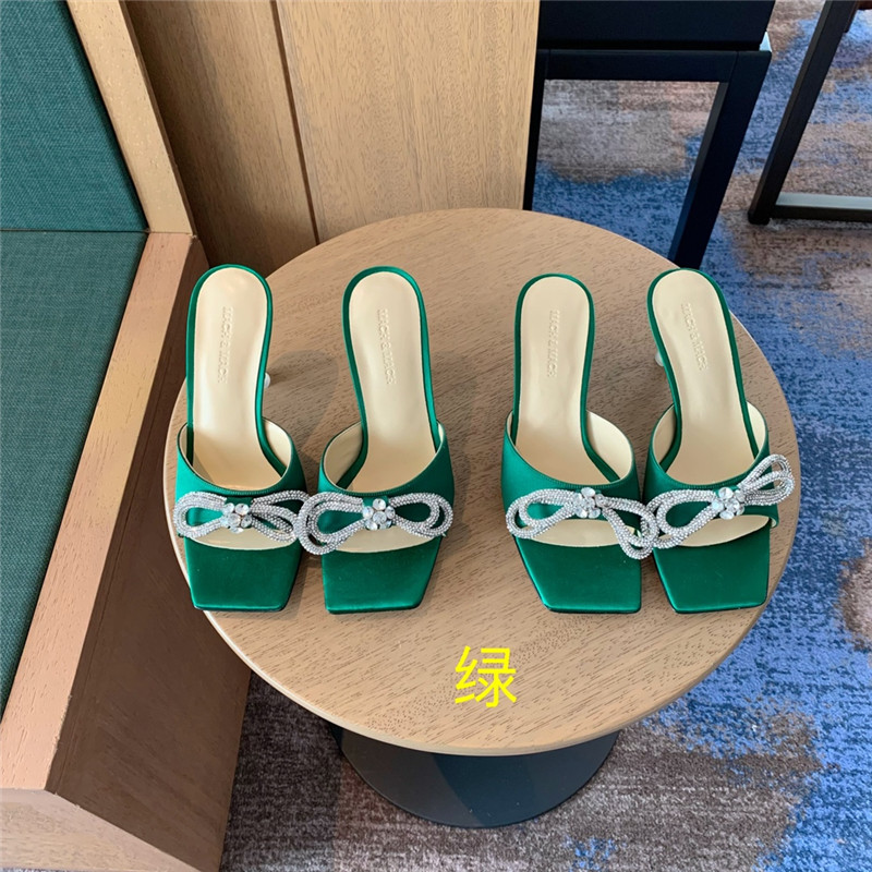 &  Rhinestone bow high-heeled slippers