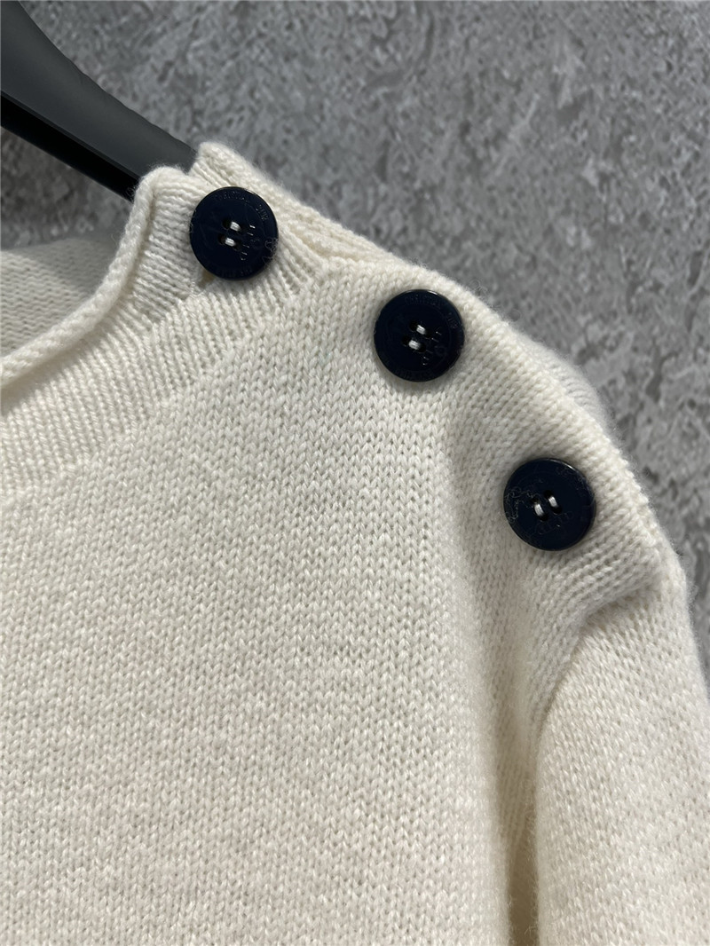 D10r lucky star shoulder button cashmere sweater