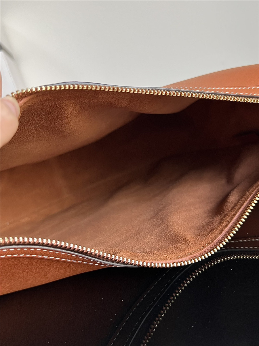 Ce1i*e triomphe heloise hobo bag