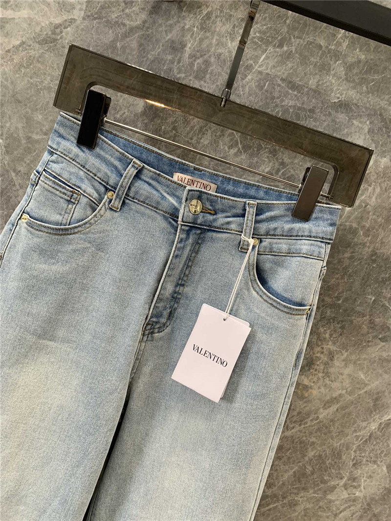 Va1e*ntin0 v logo jeans
