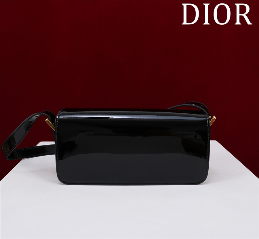 miss D10r flap bag