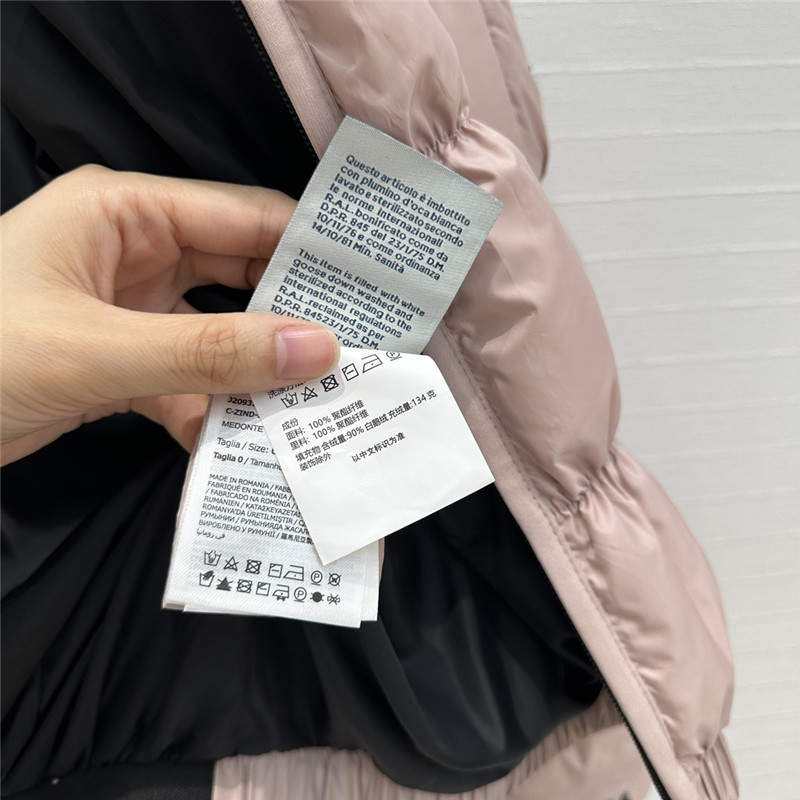 Moncler Medonte Short Down Jacket