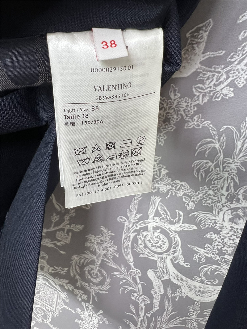 Va1e*ntin0 double-breasted suit