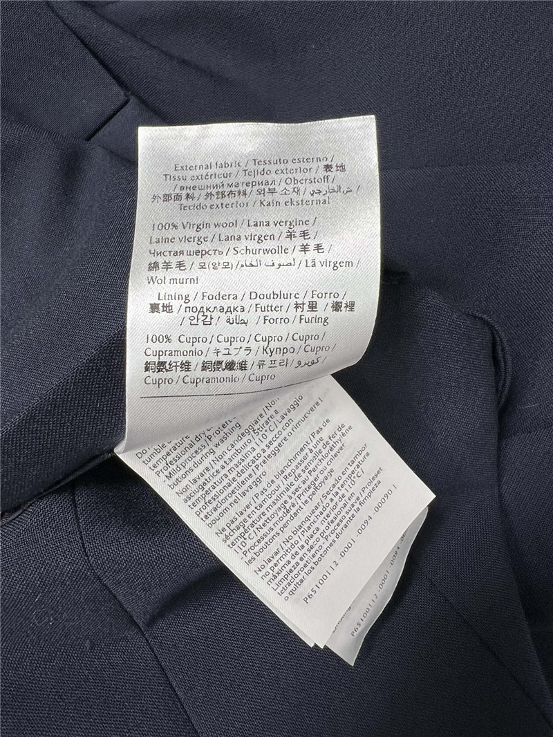 Va1e*ntin0 double-breasted suit