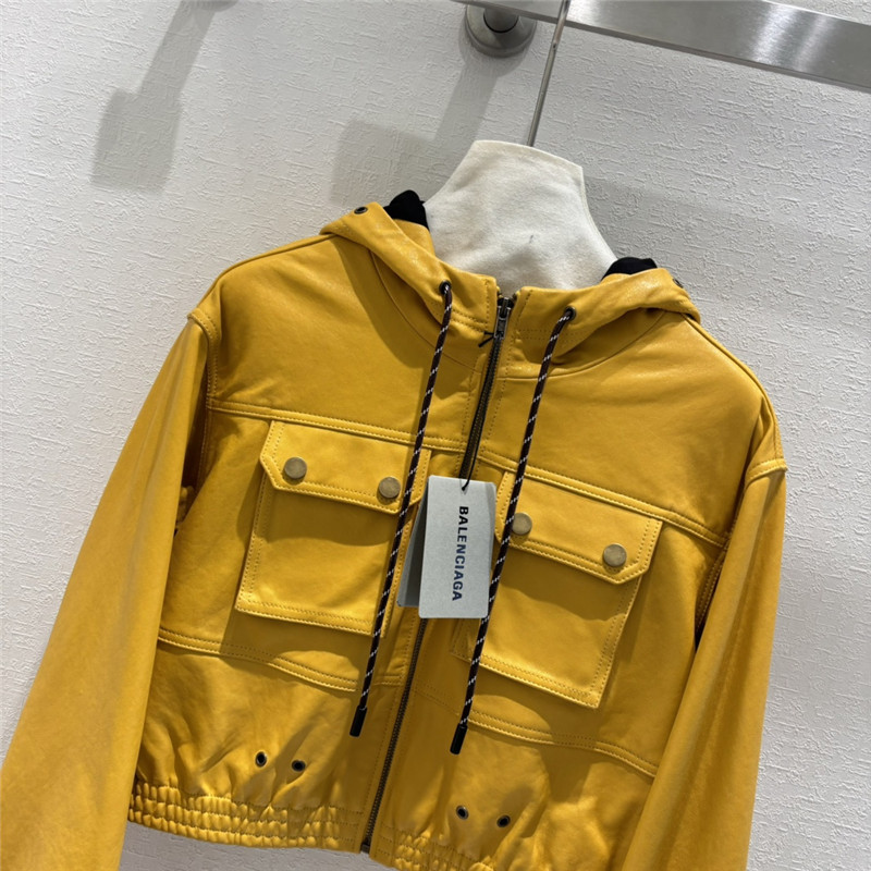 Ba1en*iaga hooded cropped sheepskin jacket