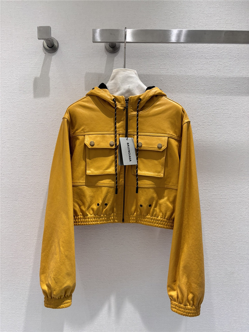 Ba1en*iaga hooded cropped sheepskin jacket