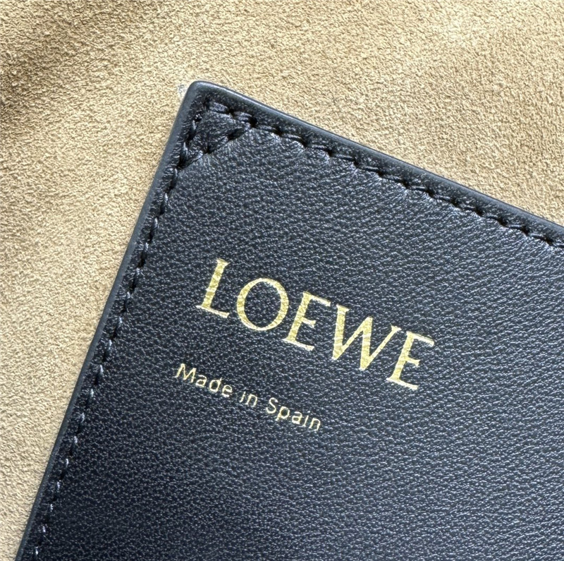 L0ew* flamenco black leather bag