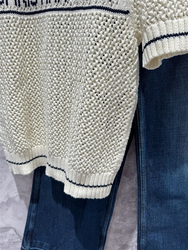 D10r puff sleeve sweater