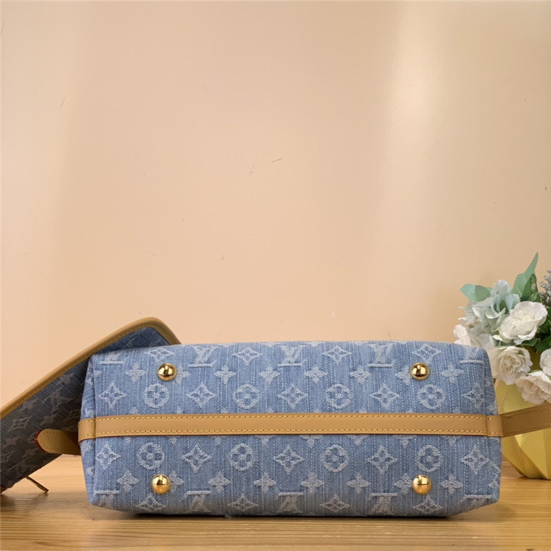 l0vis Vvtt0n lv carryall denim pm bag