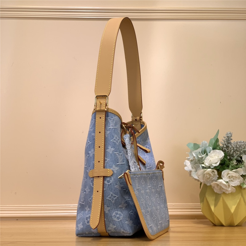 l0vis Vvtt0n lv carryall denim pm bag