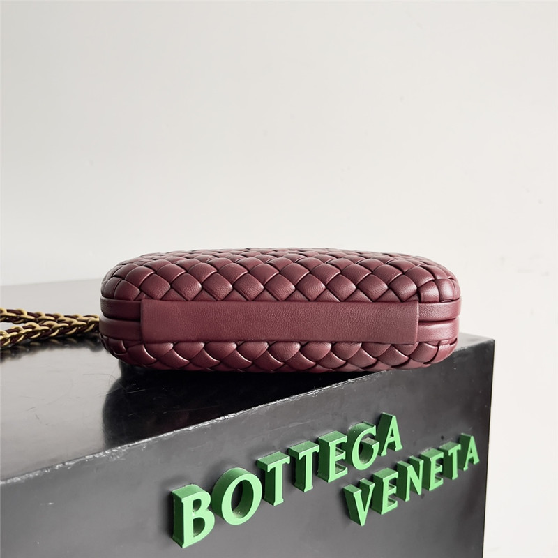 b0tt*ga Ven*ta wine red knot clutch
