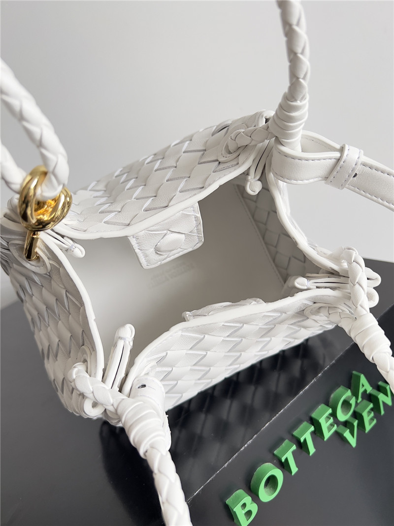 b0tt*ga Ven*ta small andiamo parachute bag