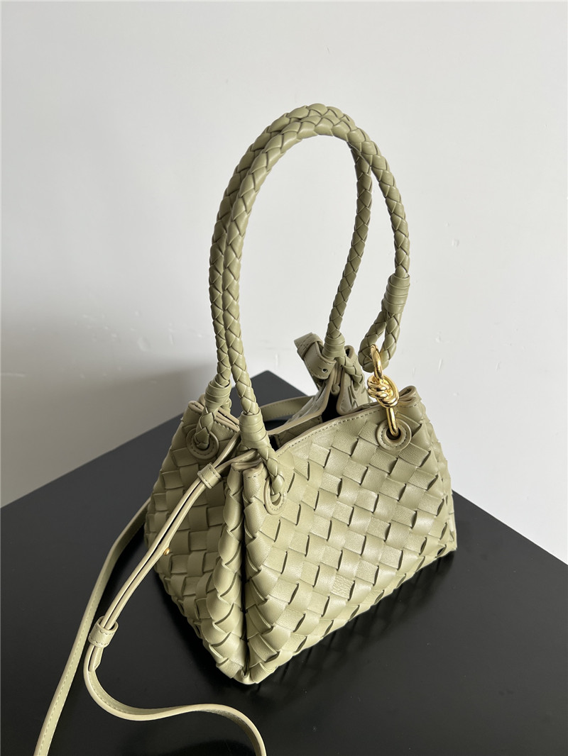 b0tt*ga Ven*ta small andiamo parachute bag in green
