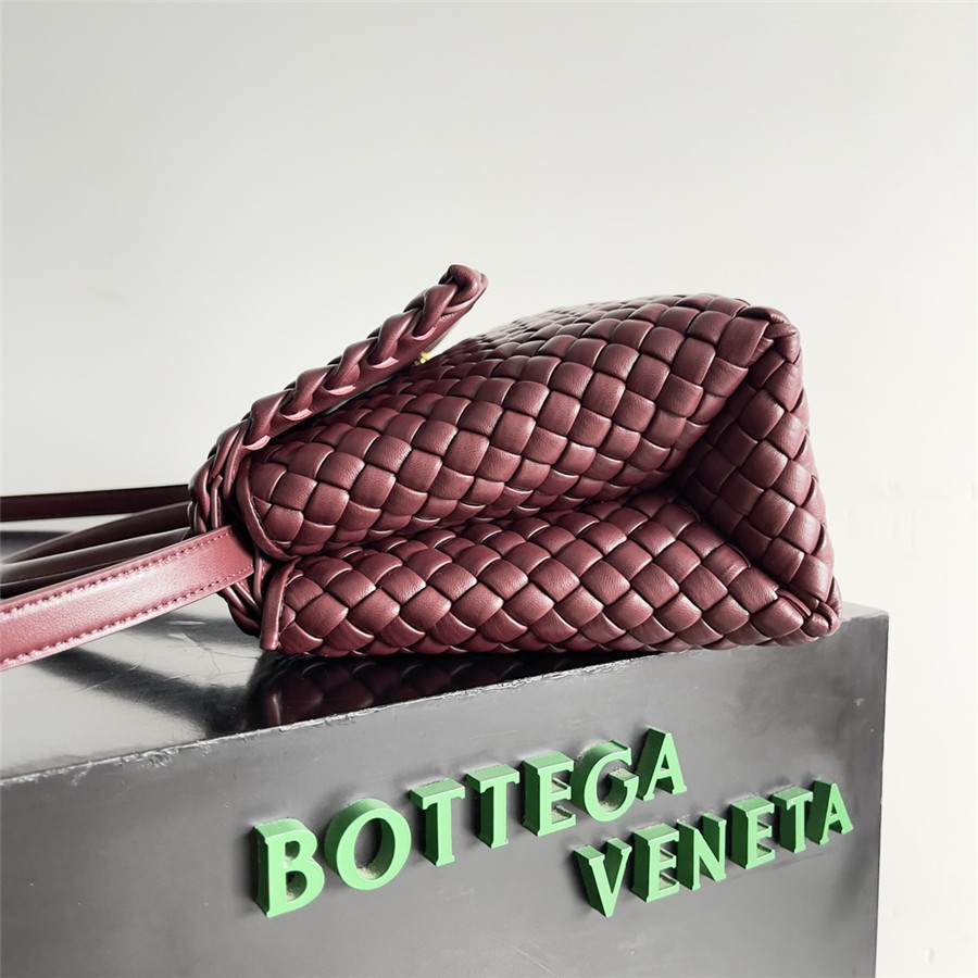 b0tt*ga Ven*ta patti top handle bag