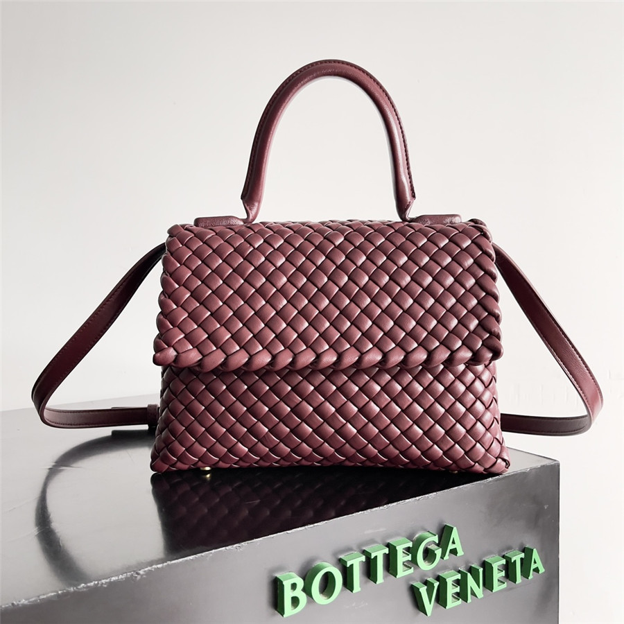 b0tt*ga Ven*ta patti top handle bag