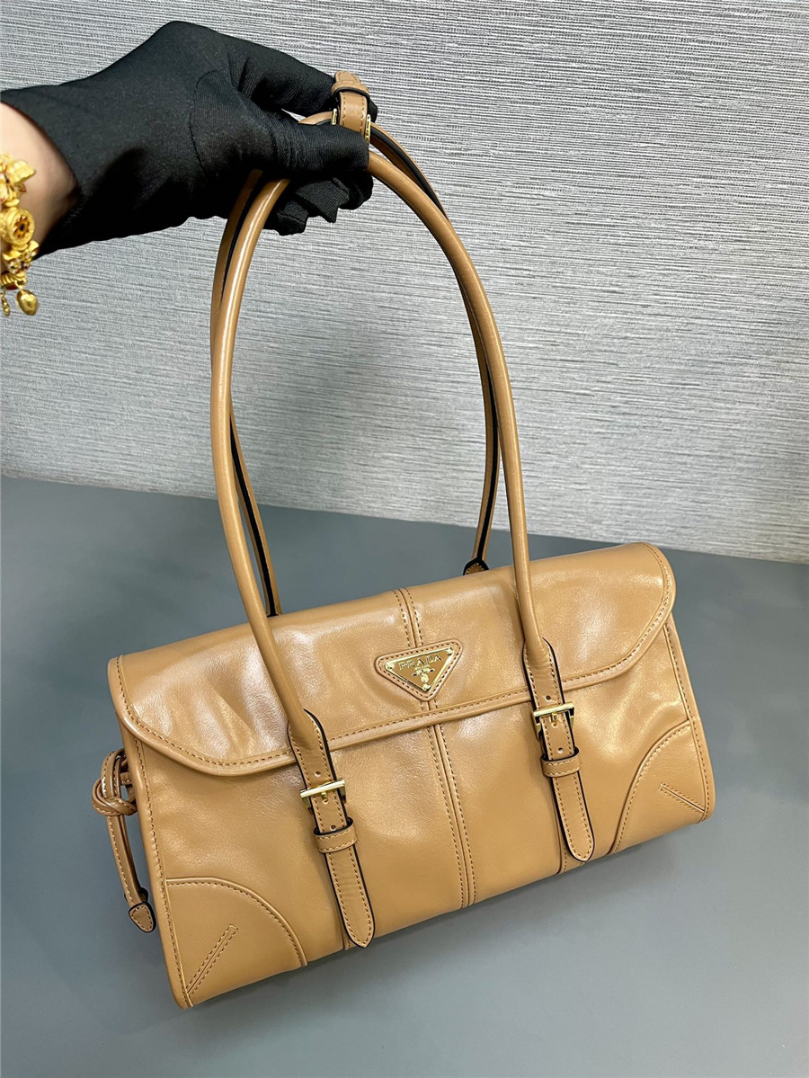 Pra*a black medium leather shoulder bag