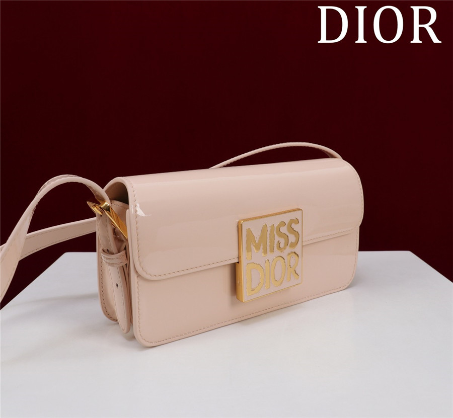 miss D10r flap bag