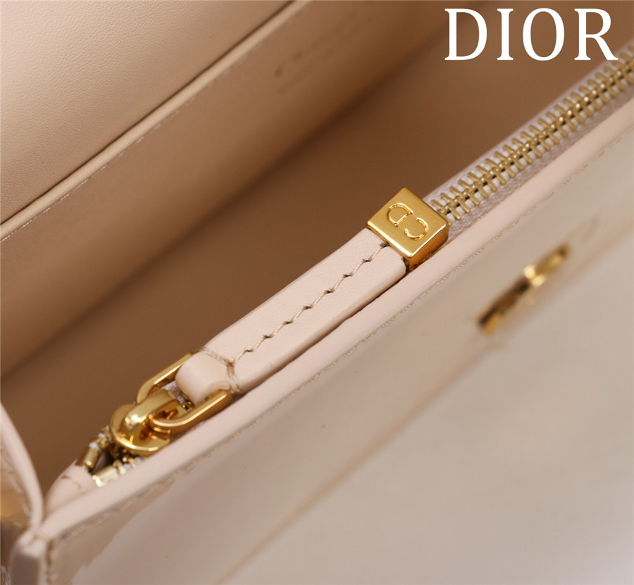 miss D10r flap bag