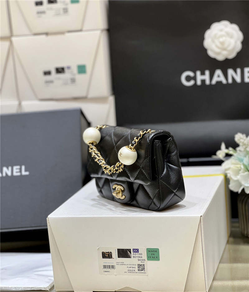 Ch**el logo pearl chain bag small