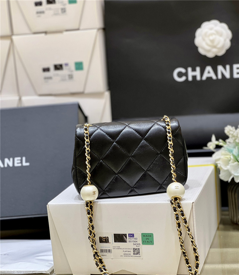 Ch**el logo pearl chain bag small