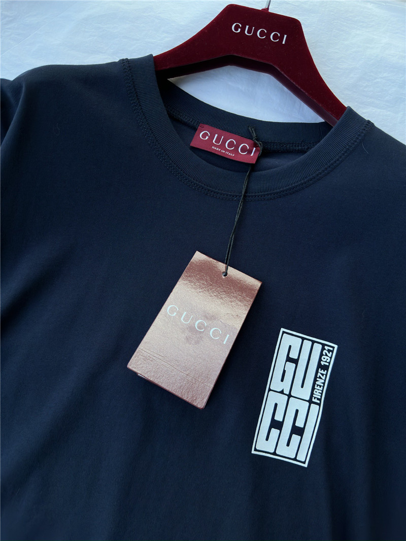 Gucci classic monogrammed short sleeve t-shirt