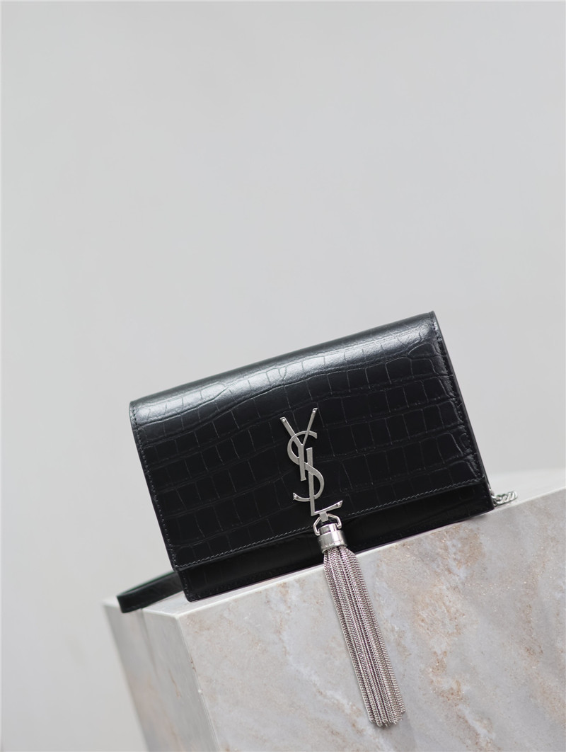 Y51 kate tassel bag with silver buckle