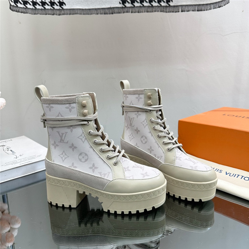 l0vis Vvtt0n monogram laureate platform desert boots