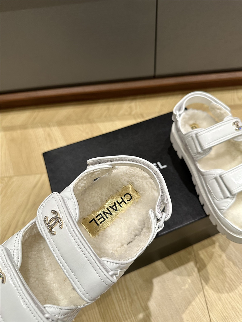 Ch**el new wool beach sandals