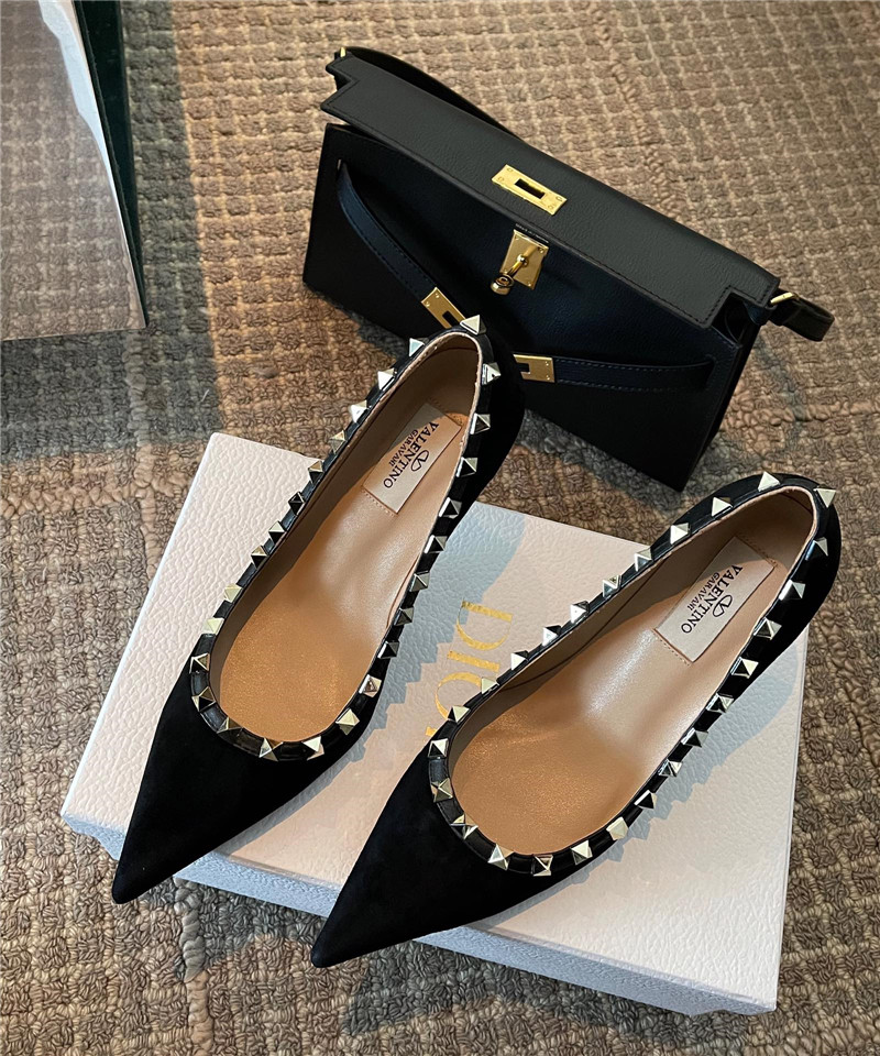 Va1e*ntin0 rivet elegant high heels