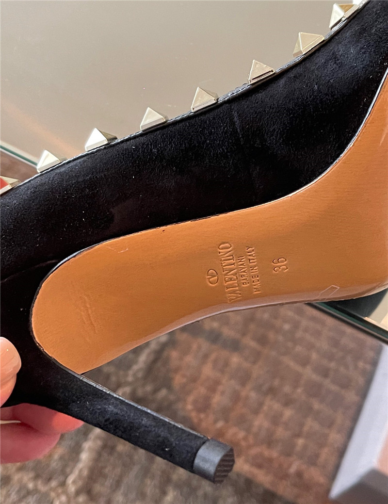 Va1e*ntin0 rivet elegant high heels