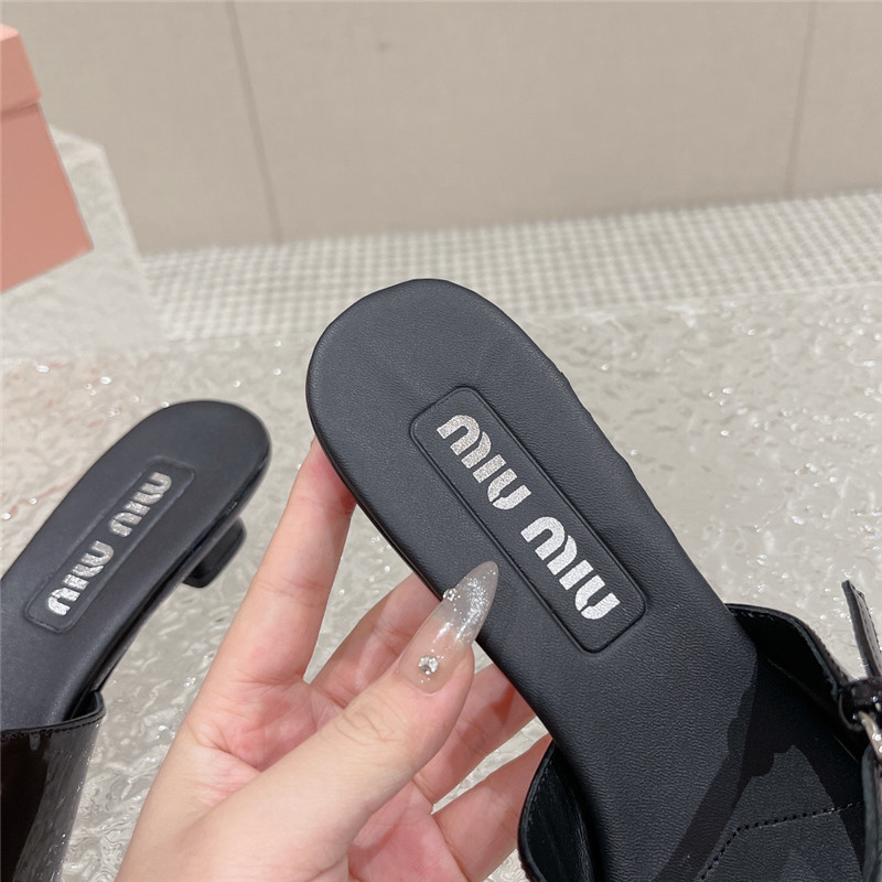 M1um1u new half slippers
