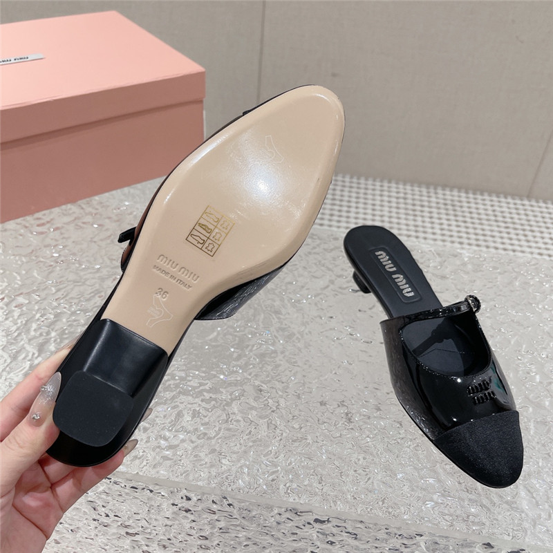 M1um1u new half slippers