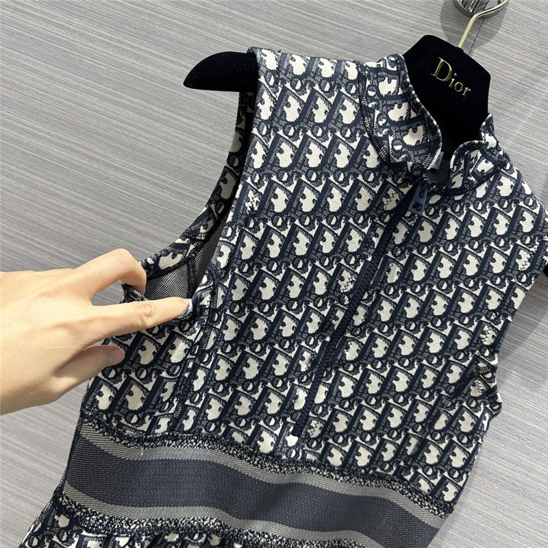 D10r black sleeveless logo print dress