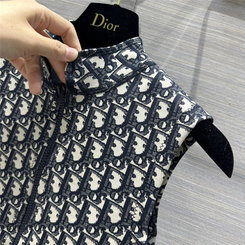 D10r black sleeveless logo print dress