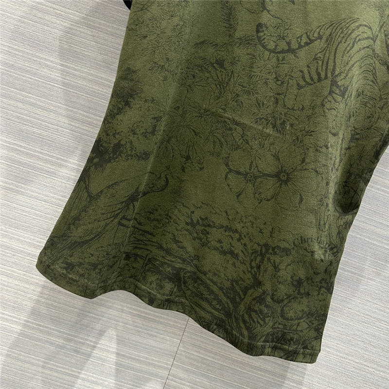 D10r military green t-shirt