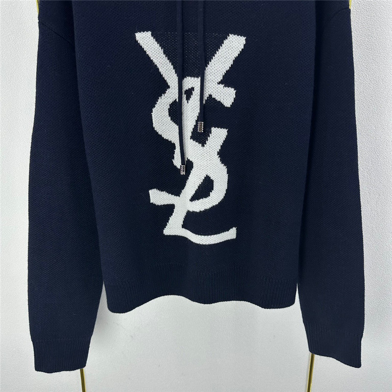 Y51 hooded logo sweater