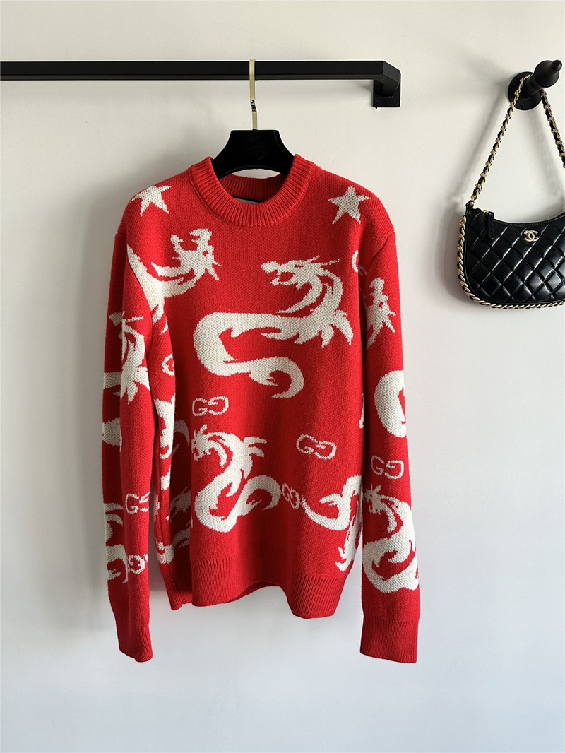 Gvc*1 red dragon neck sweater