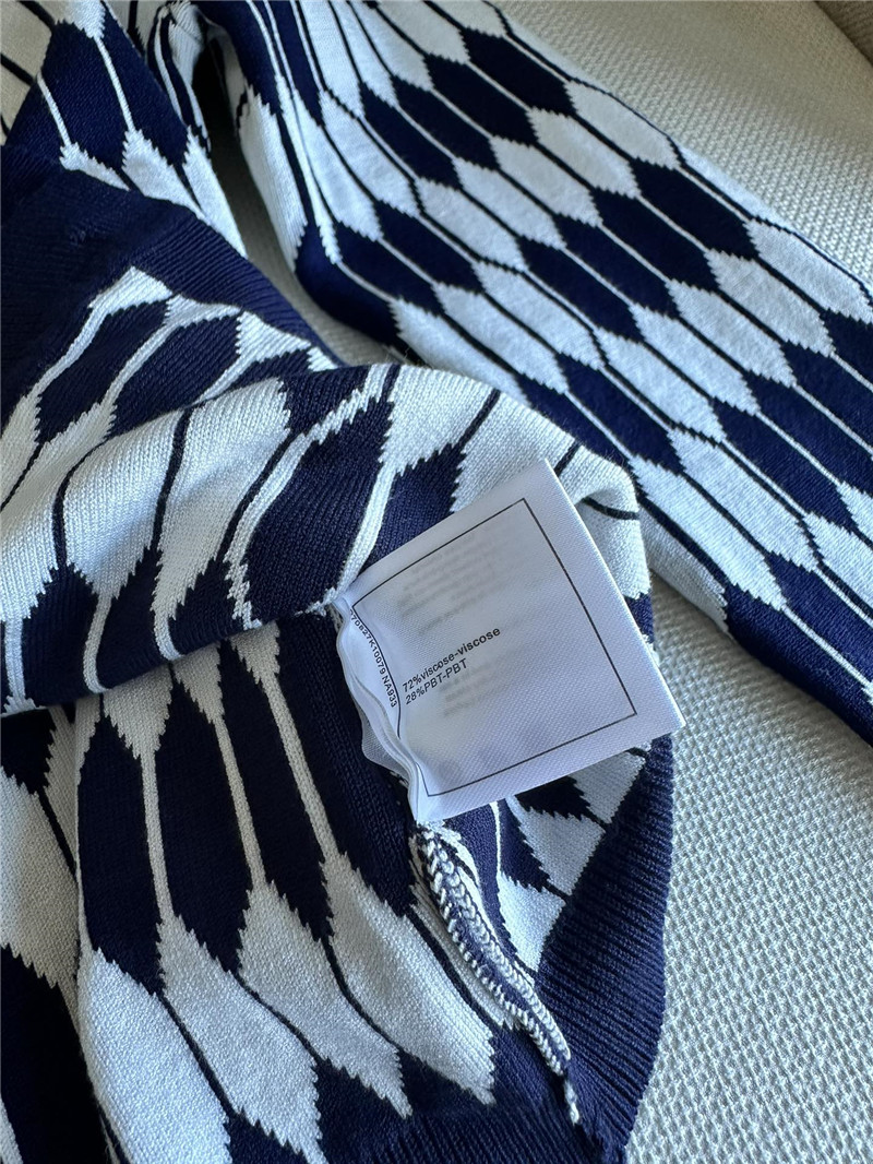 Gvc*1 jacquard knitted cardigan sweater