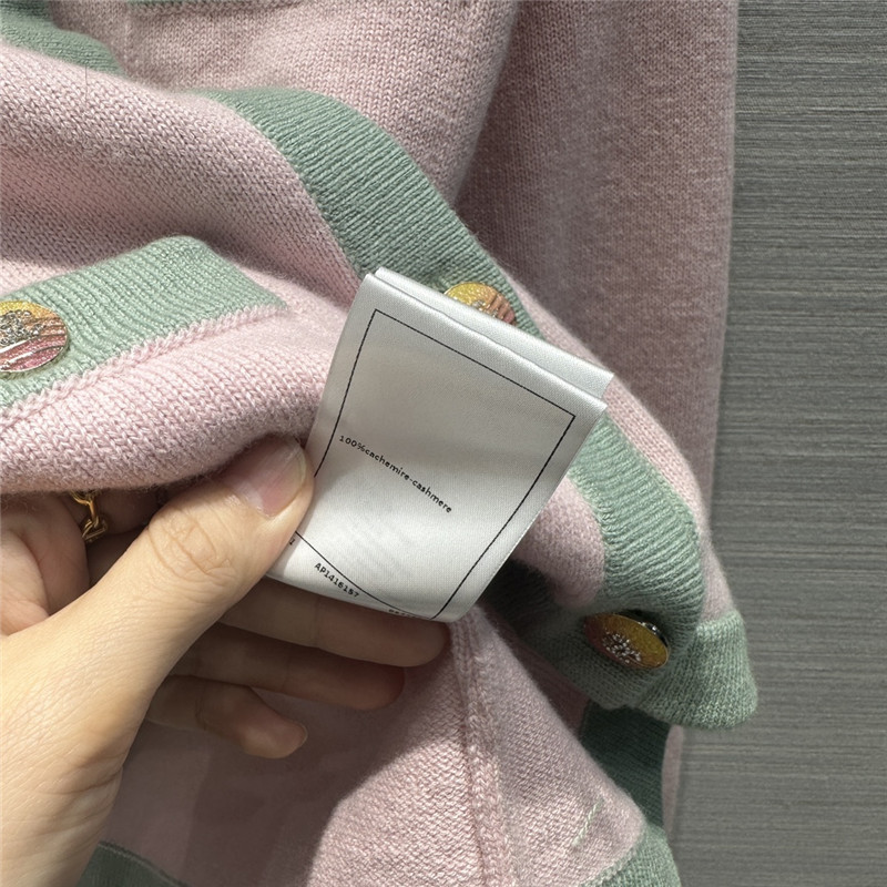 Gvc*1 crew cashmere cardigan sweater