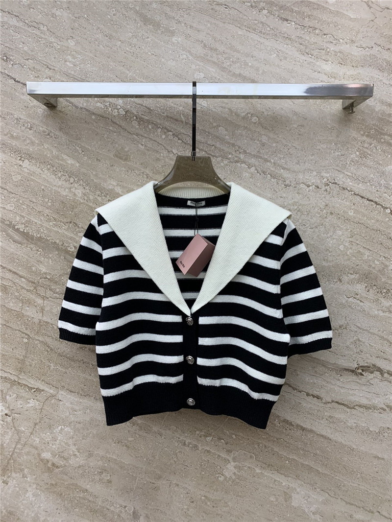 Miu Miu Spread-Collar Crop Cardigan
