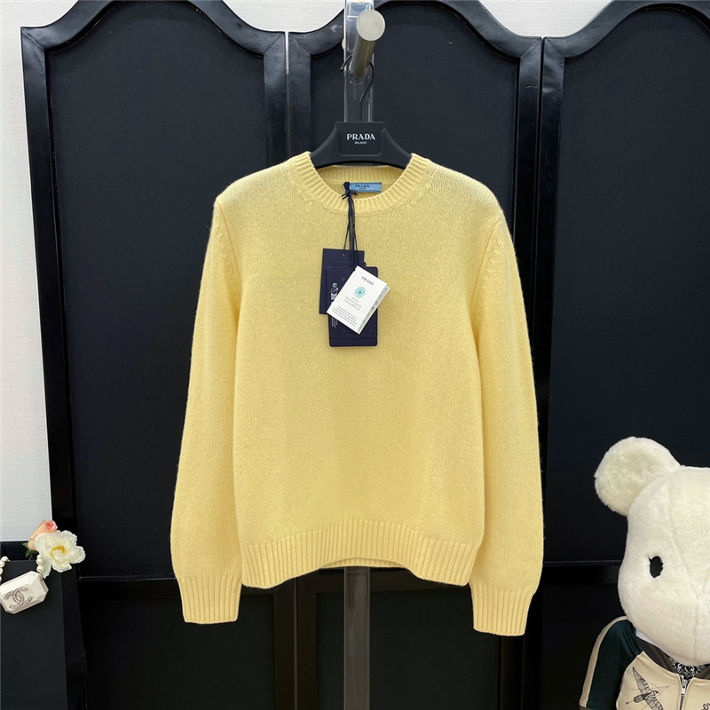 Pra*a crew neck knit sweater in yellow