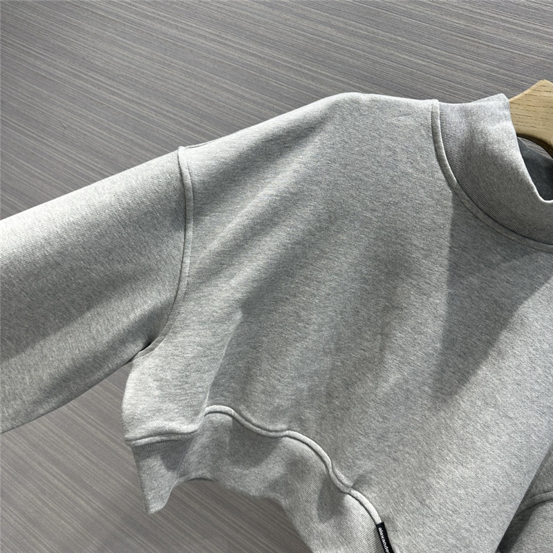 A1exa*der wang short sweatshirt + small skirt suit